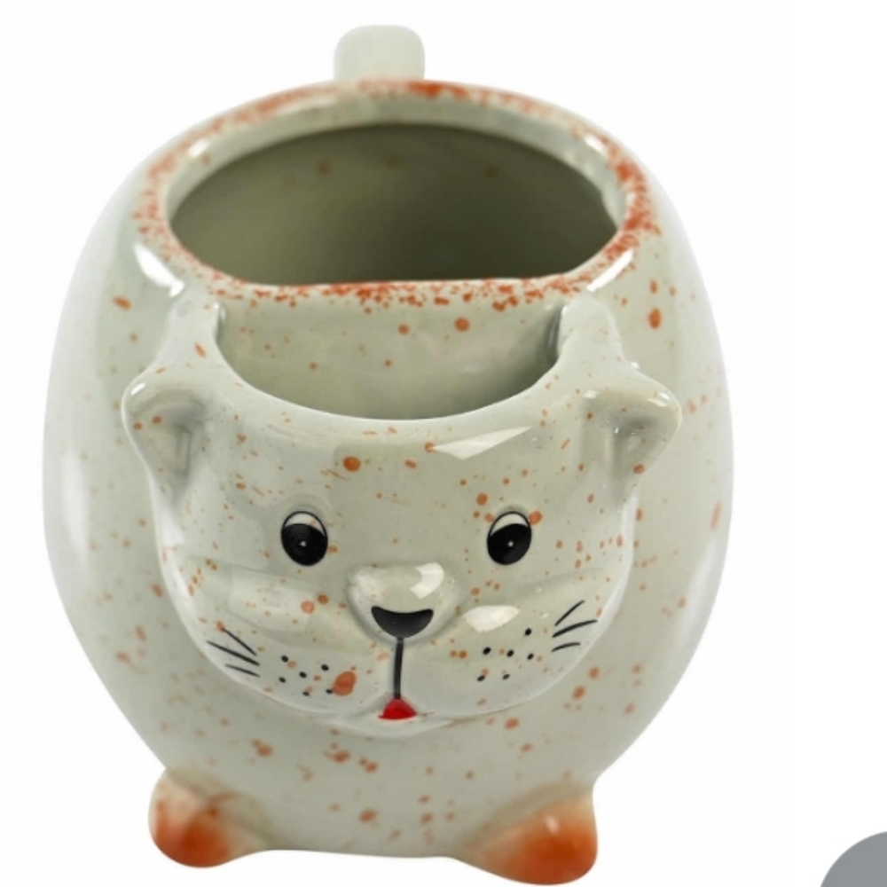 Green Cat-Themed Ceramic Tea Mug for Drinkware Enthusiasts